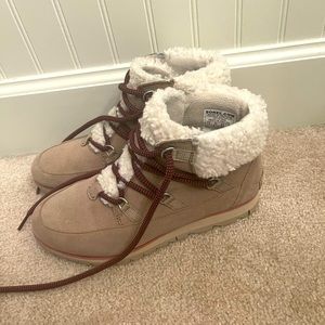 Sorel Harlow boots size 7.5